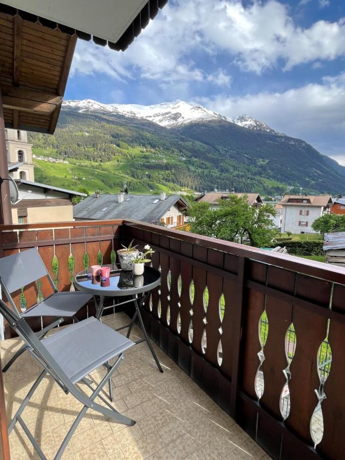 Residence S Lucia - Appartamenti Alle Porte Di Bormio Valdisotto Eksteriør billede