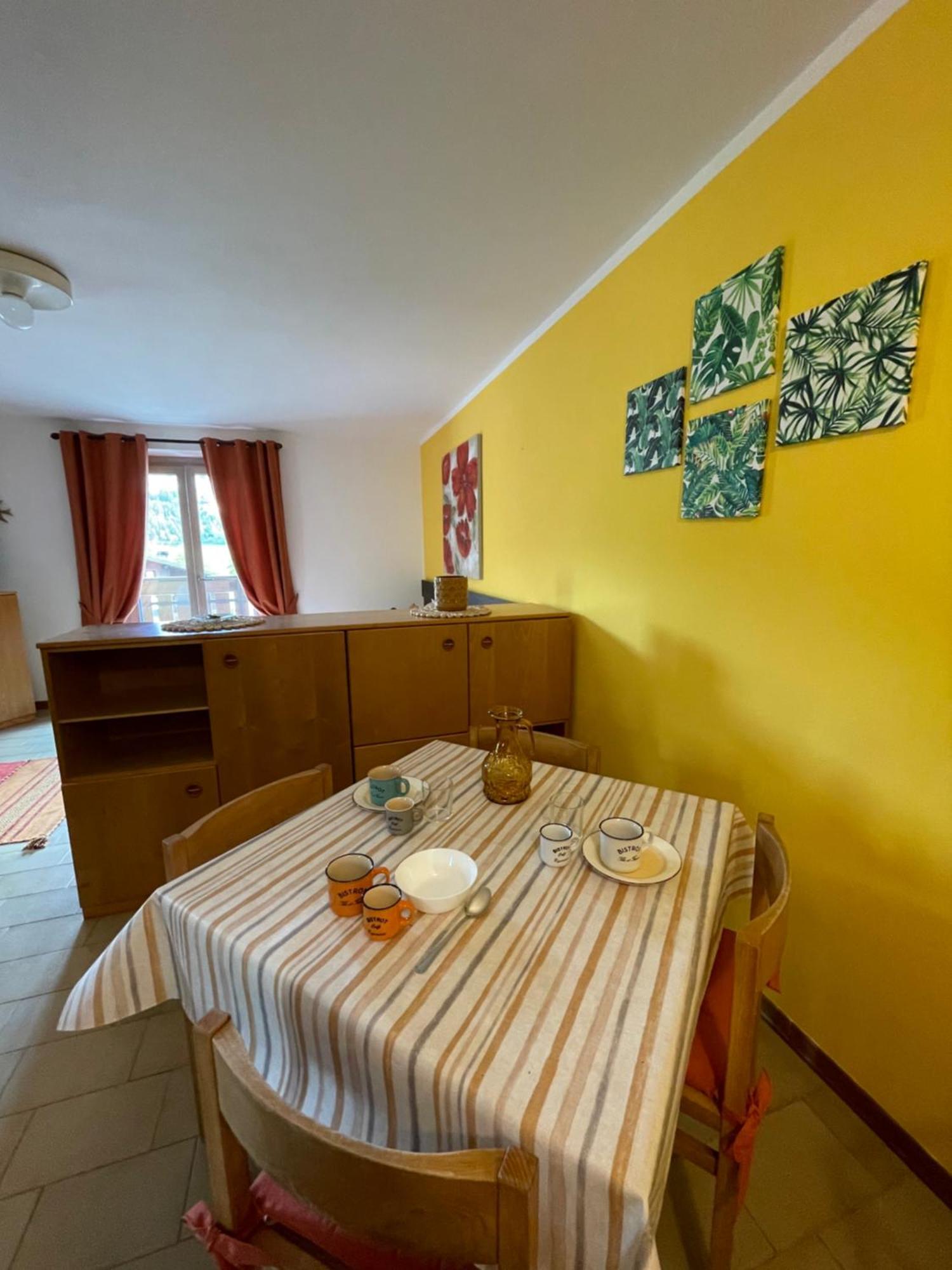 Residence S Lucia - Appartamenti Alle Porte Di Bormio Valdisotto Eksteriør billede