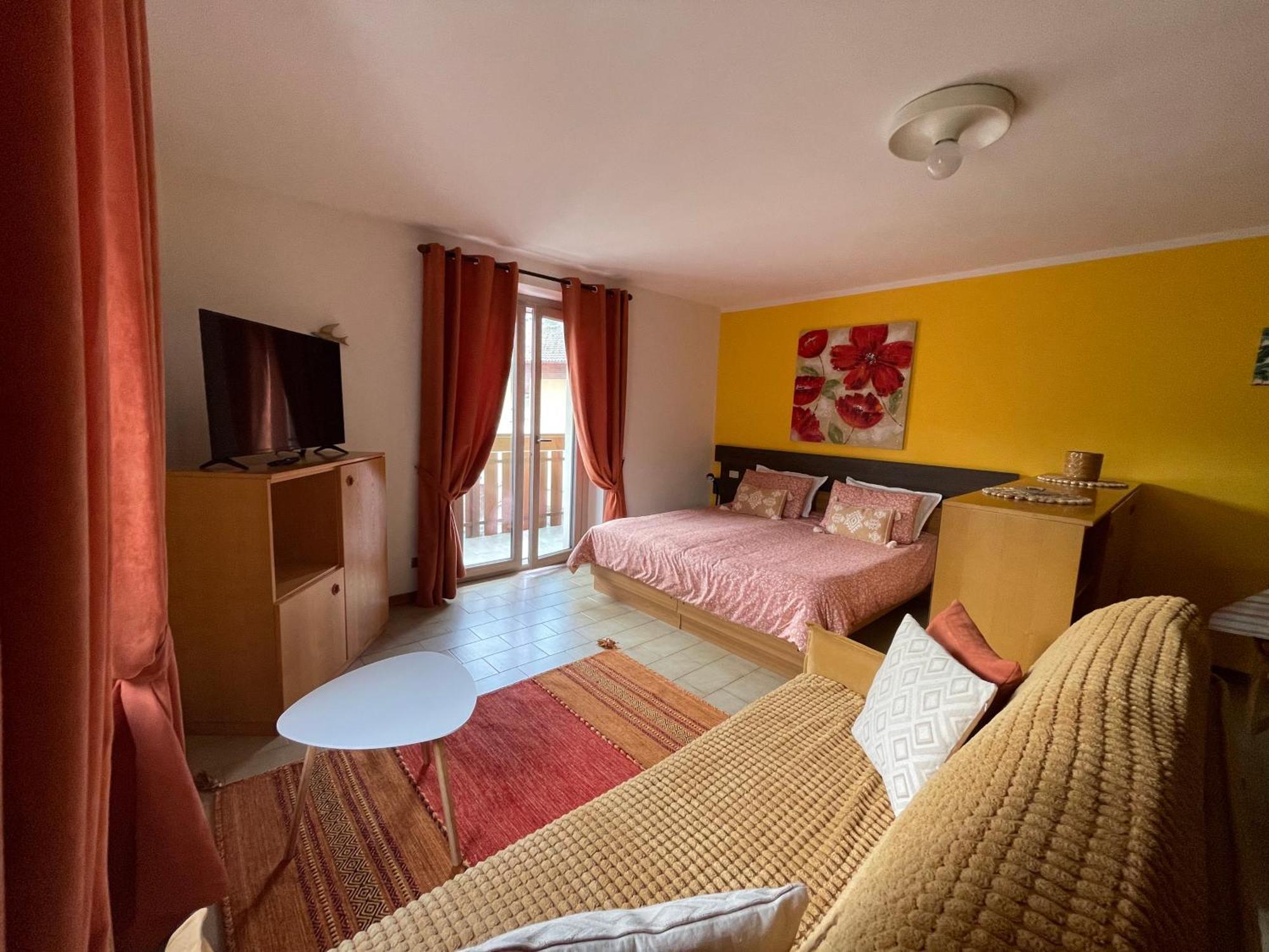 Residence S Lucia - Appartamenti Alle Porte Di Bormio Valdisotto Eksteriør billede