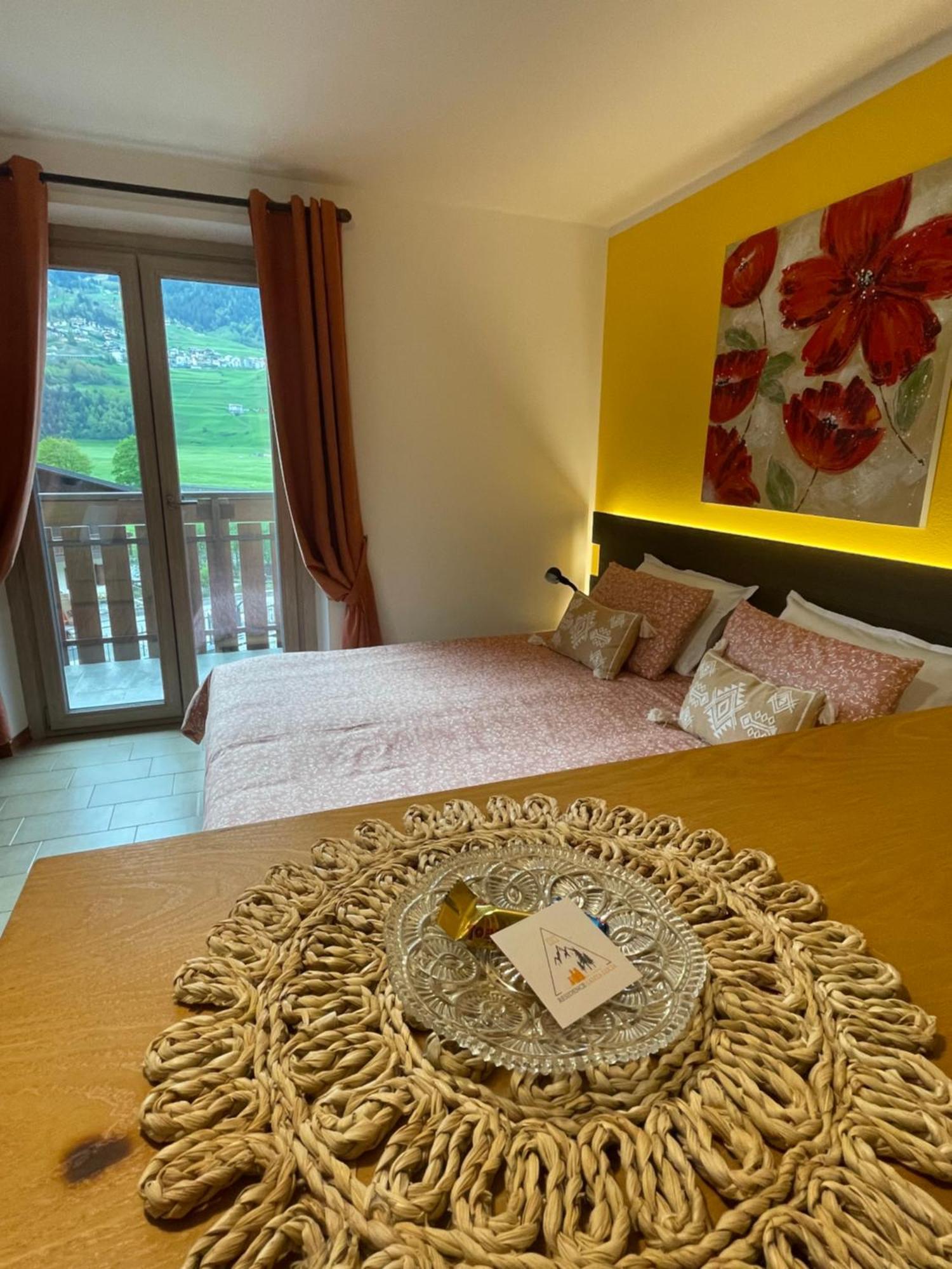 Residence S Lucia - Appartamenti Alle Porte Di Bormio Valdisotto Eksteriør billede